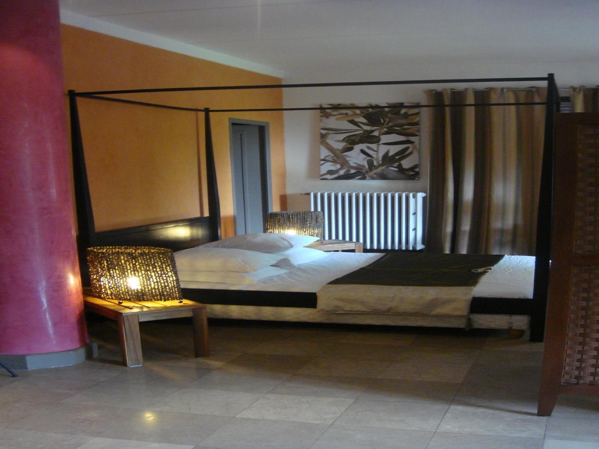 La Demeure Des Tilleuls Chatenay-Malabry Room photo