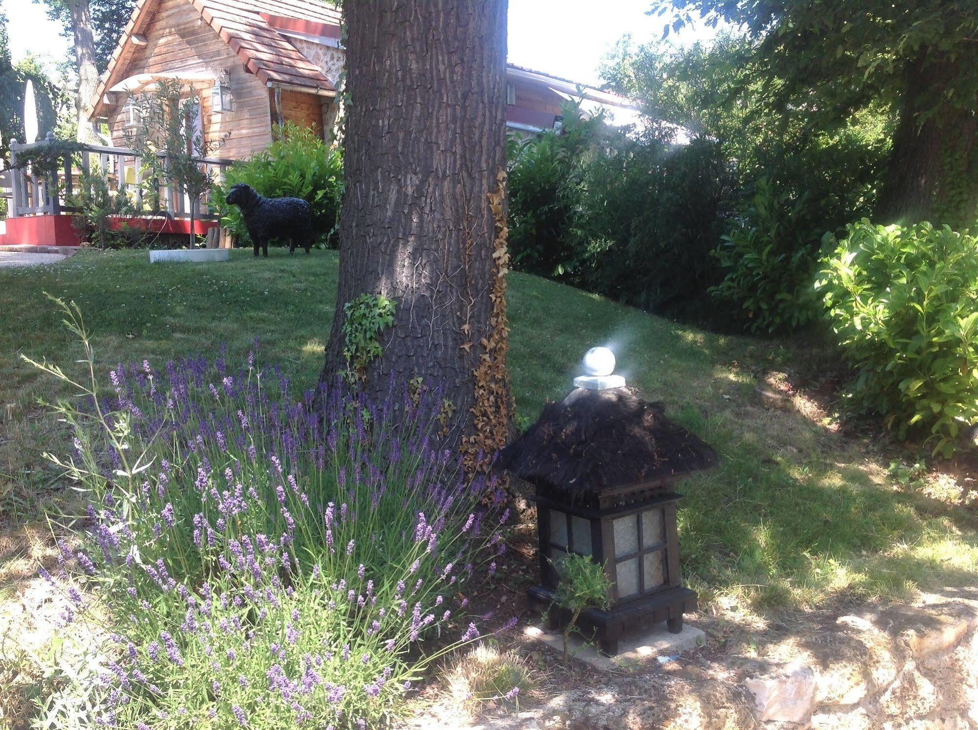 La Demeure Des Tilleuls Chatenay-Malabry Exterior photo